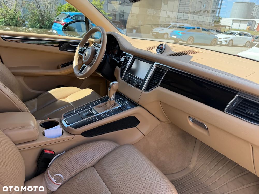 Porsche Macan - 8