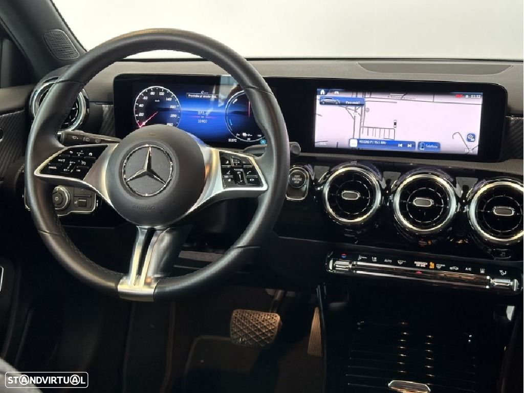 Mercedes-Benz A 250 e - 15