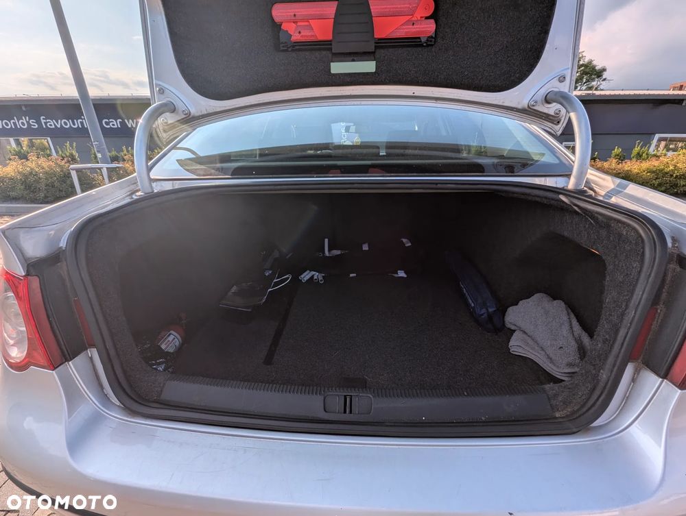 Volkswagen Passat - 9