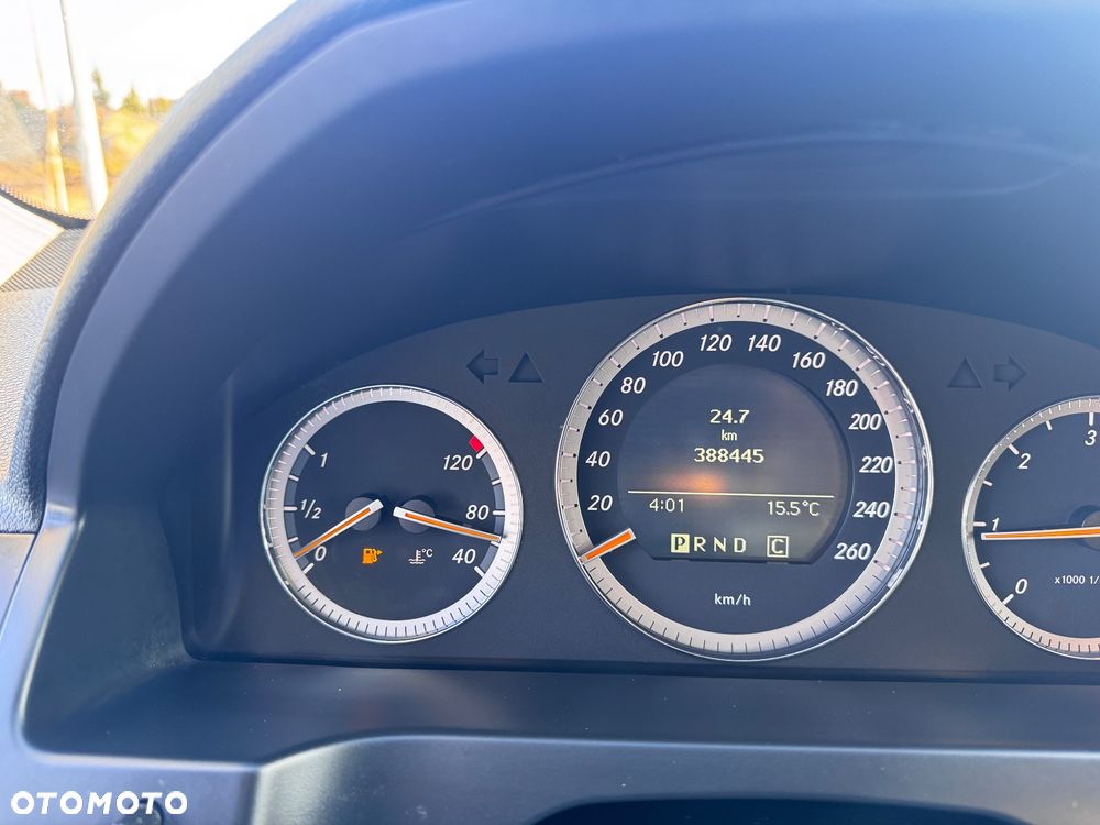 Mercedes-Benz Klasa C 220 CDI DPF Automatik Elegance - 21