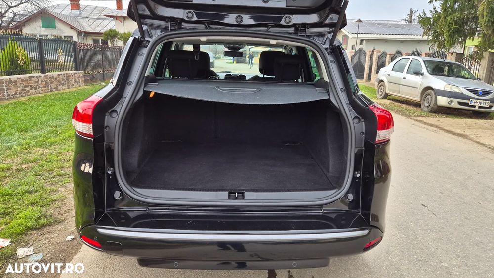 Renault Clio Grandtour Energy TCe 90 Start & Stop Experience - 16