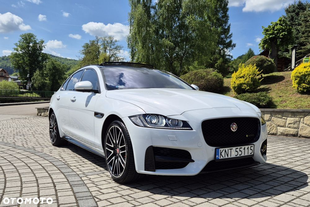 Jaguar XF 3.0 V6 AWD R-Sport - 4