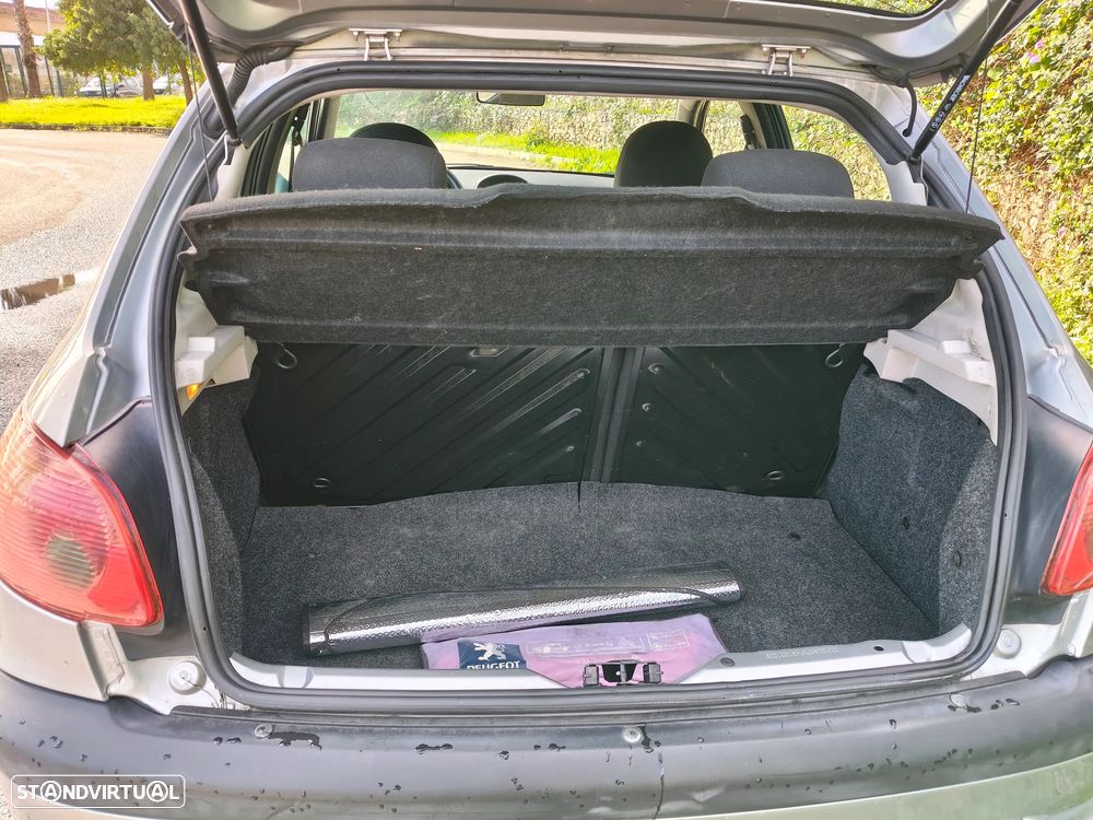 Peugeot 206 1.1 Color Line - 9