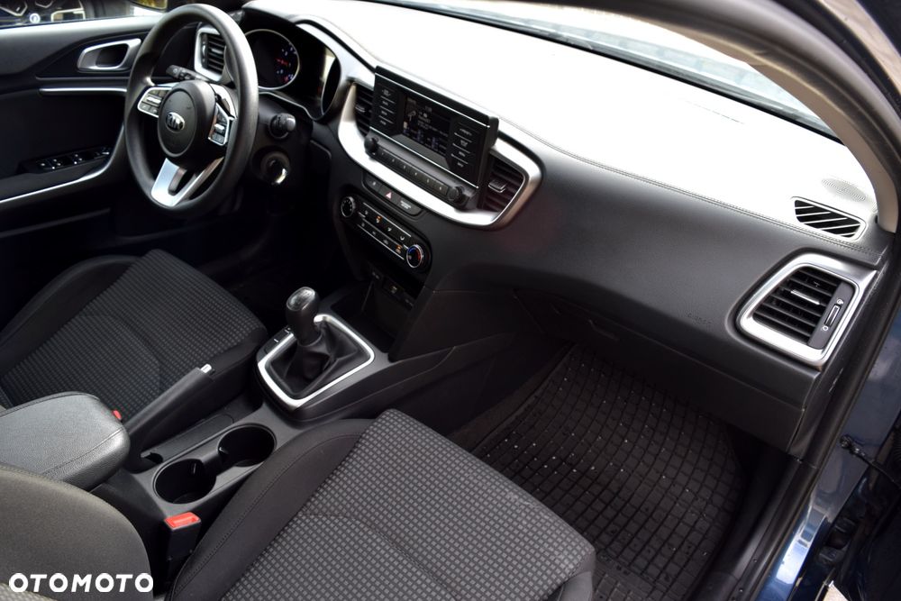 Kia Ceed 1.0 T-GDI GT-Line - 25