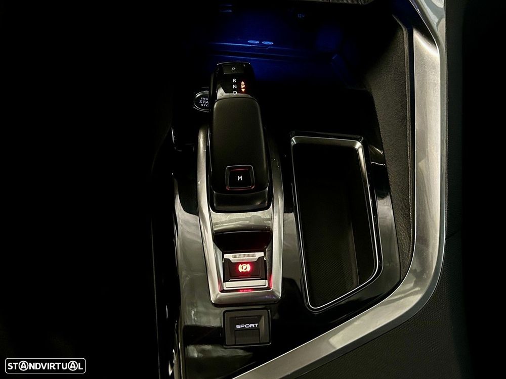 Peugeot 5008 1.2 PureTech Allure EAT8 - 34