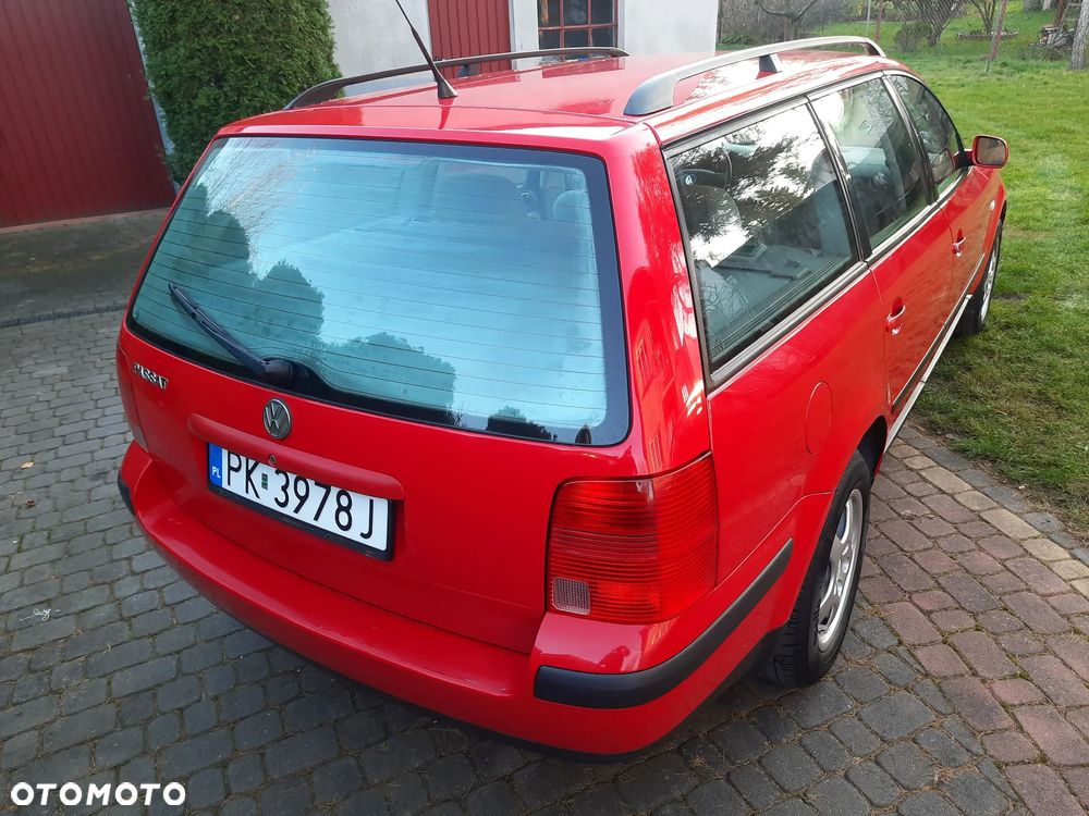 Volkswagen Passat 1.6 GL - 18
