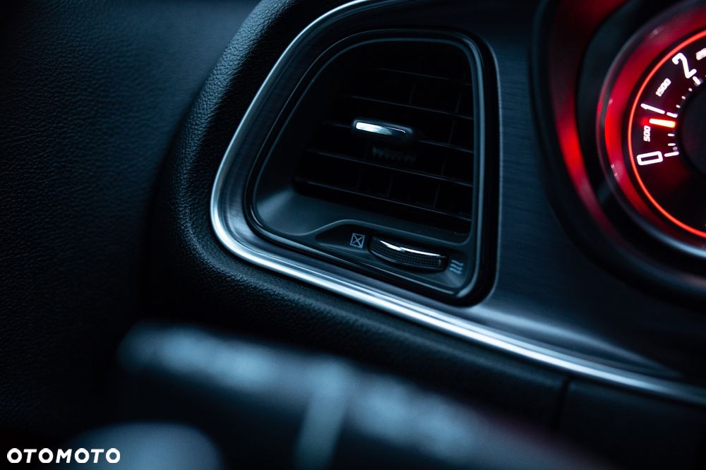 Dodge Challenger 5.7 R/T Shaker - 35