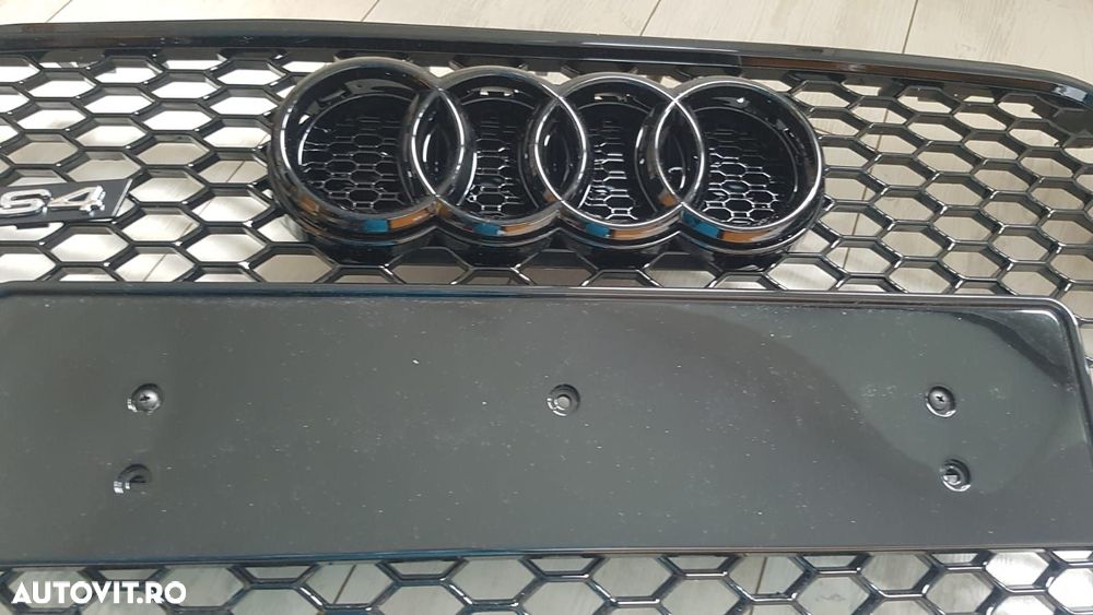 Grila-Fagure-RS4-Look-Audi-A4-B8.5-2012-2016-Negru-Lucios-Premium-Noua - 3