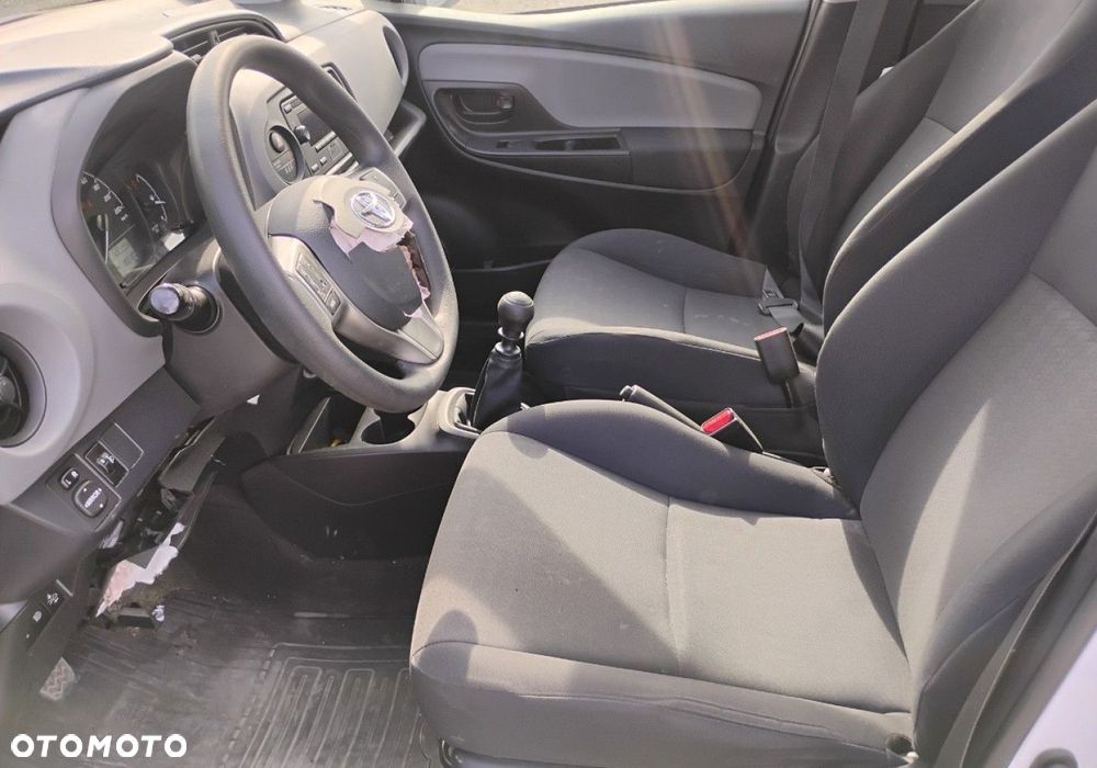 Toyota Yaris - 8