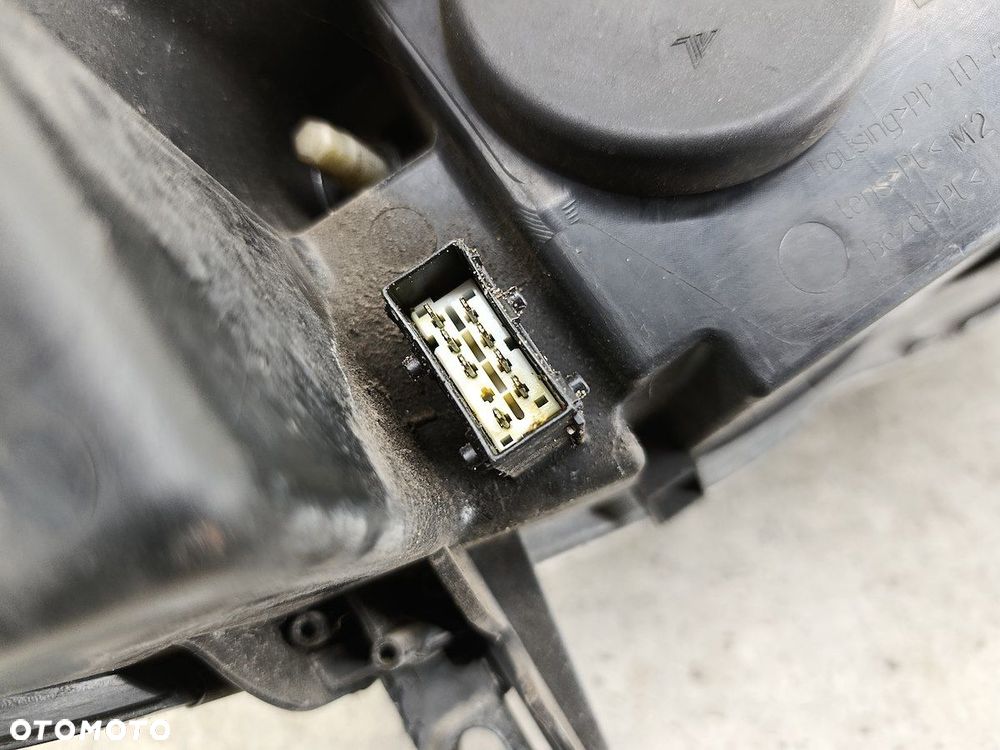 LAMPA PRZÓD LEWA PEUGEOT 407 9660236180  0301213201 AL - 8