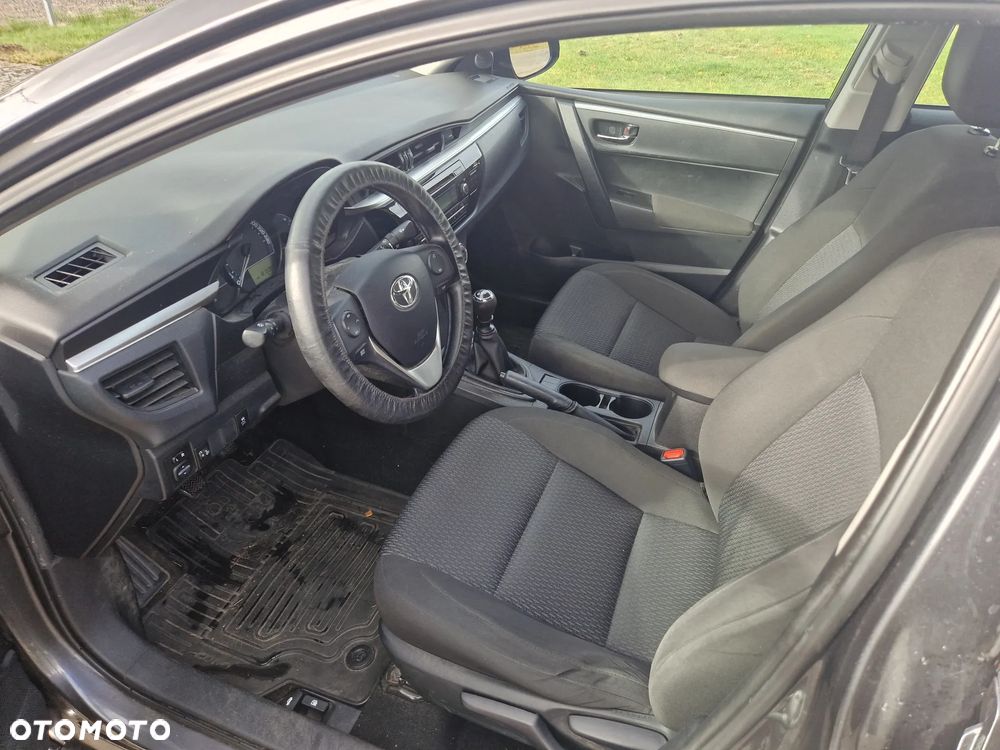 Toyota Corolla - 10