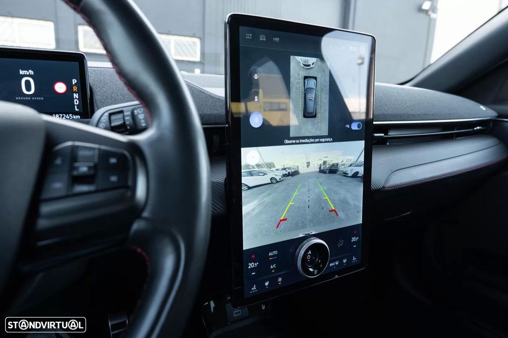 Ford Mustang Mach-E Premium AWD - 24