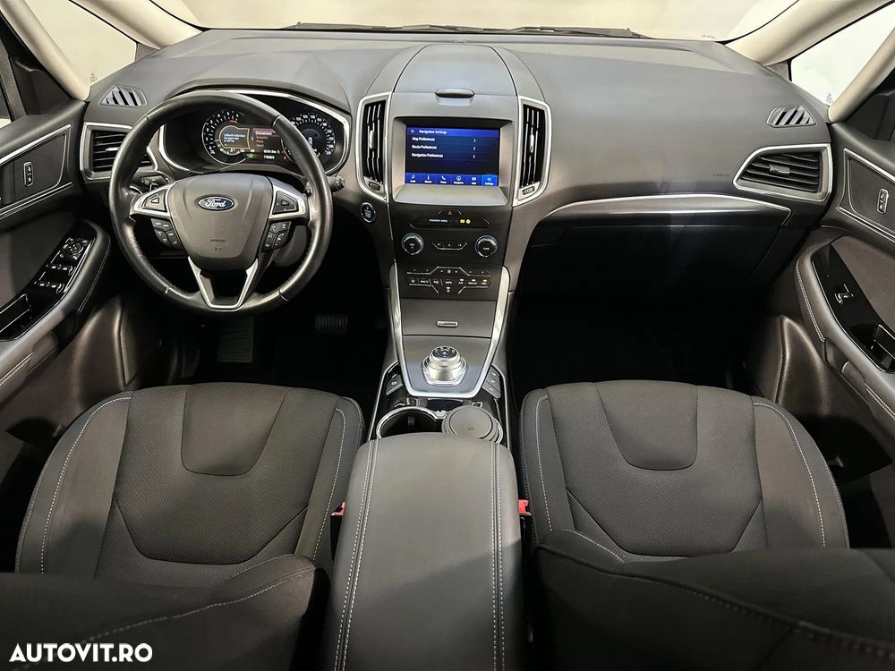 Ford S-Max - 9