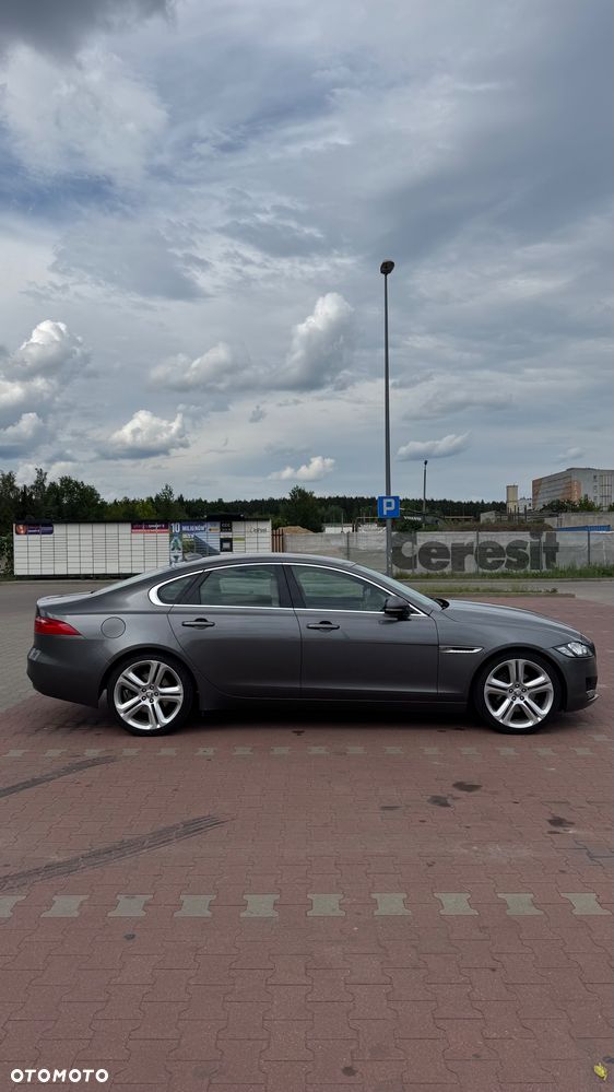 Jaguar XF 2.0 i4D Prestige - 6