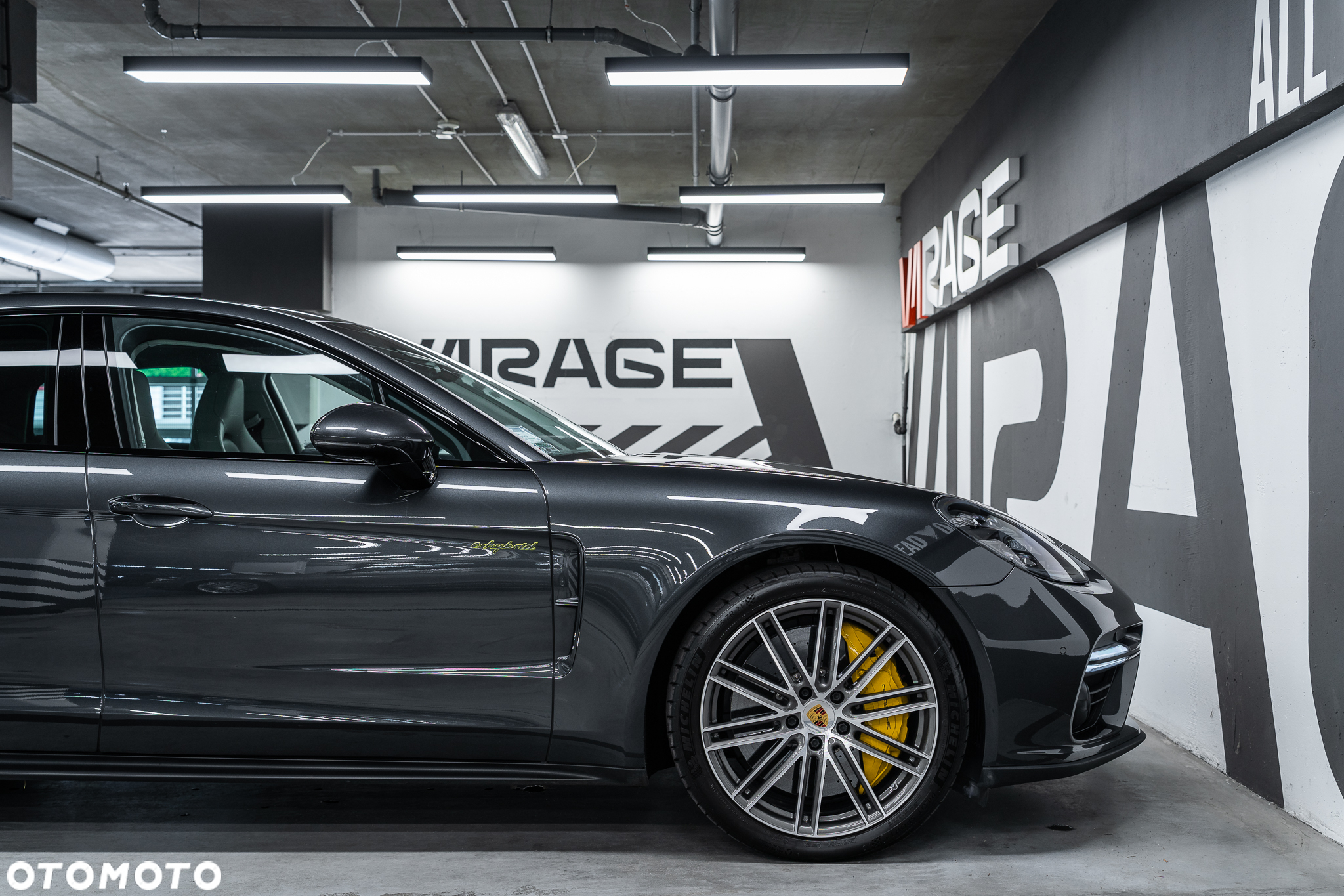 Porsche Panamera - 8