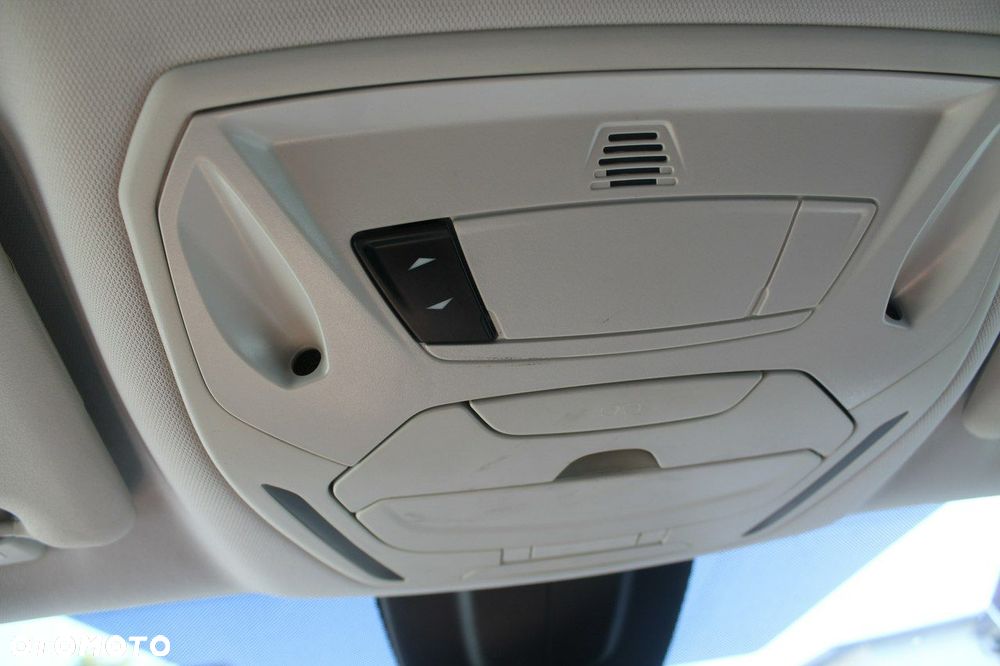 Ford Grand C-MAX - 23