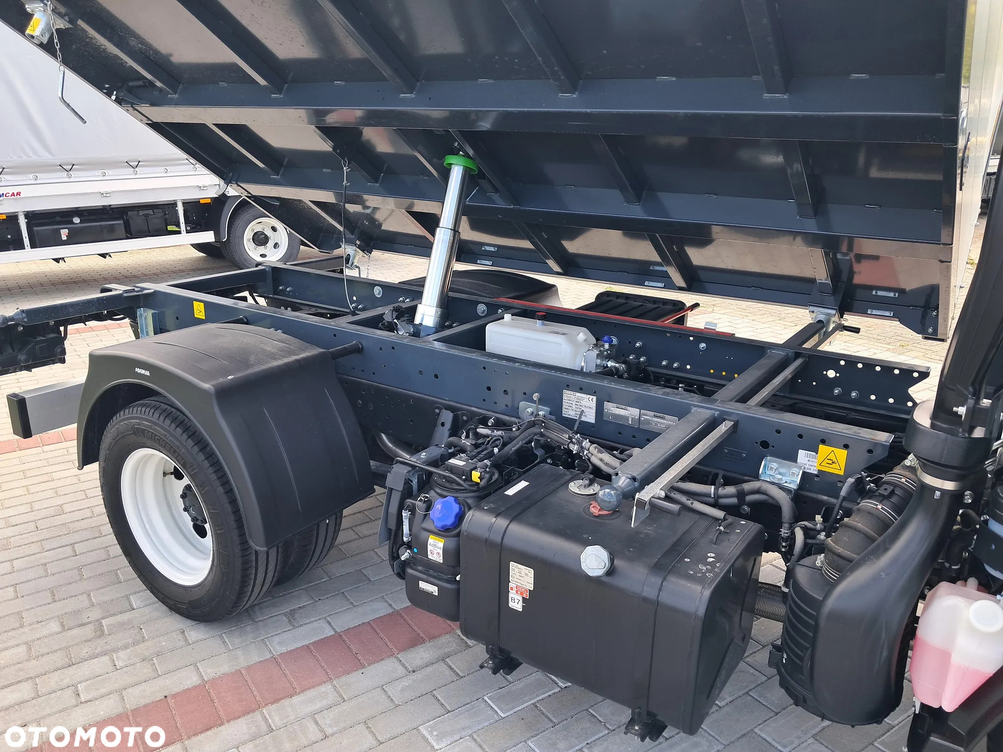 Isuzu M27 3.0 - 14