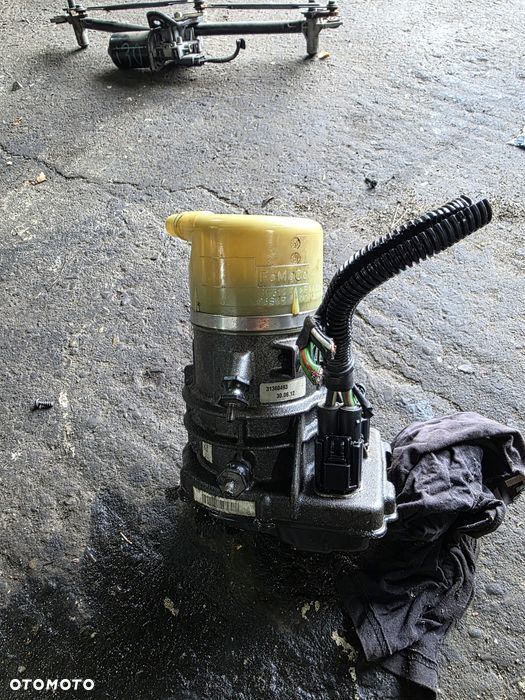 Pompa wspomagania Volvo - 1