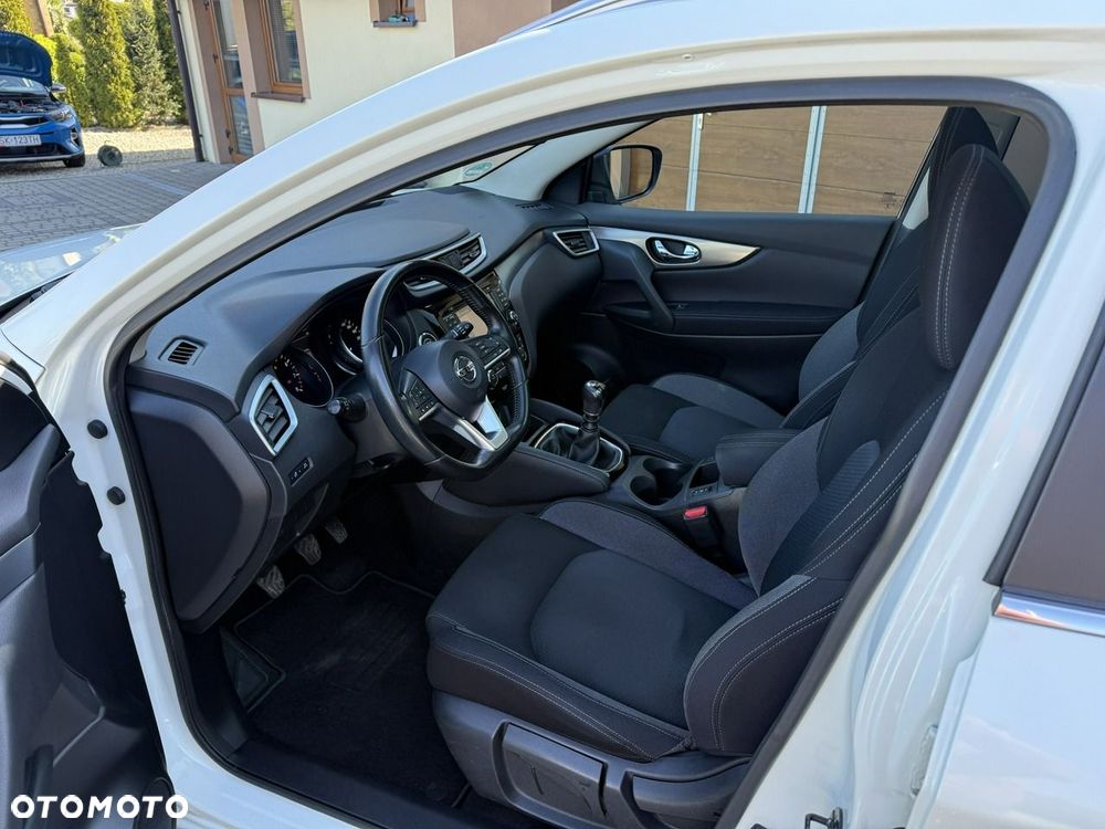 Nissan Qashqai 1.6 DIG-T N-Connecta - 21