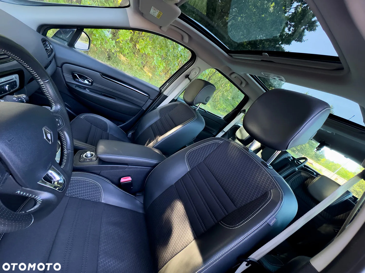 Renault Scenic 1.6 dCi Bose - 10