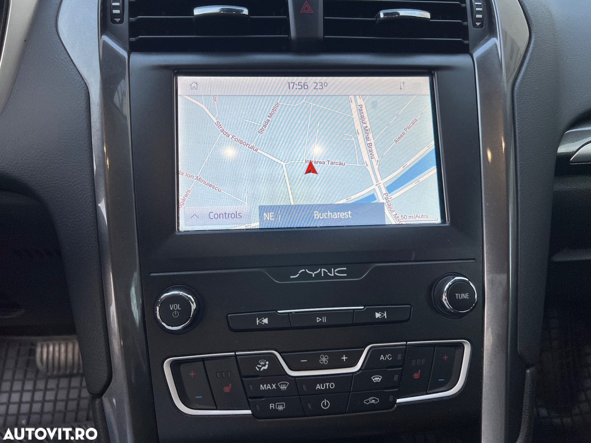 Ford Mondeo 2.0 TDCi Powershift Business - 25