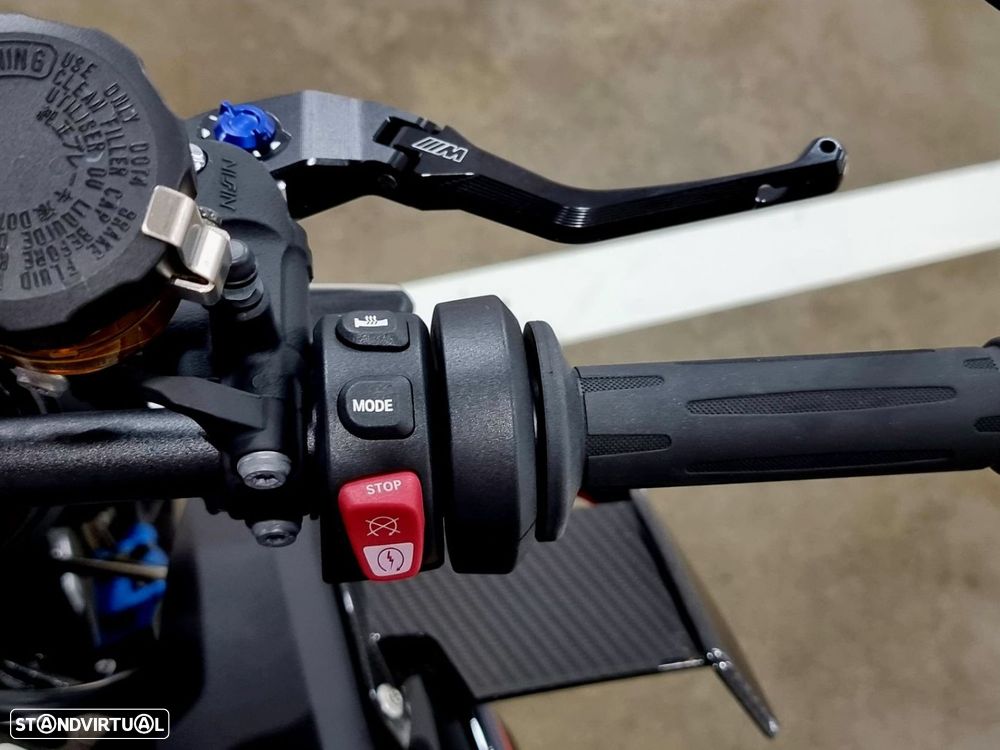 BMW M 1000 R M Motorsport - 12