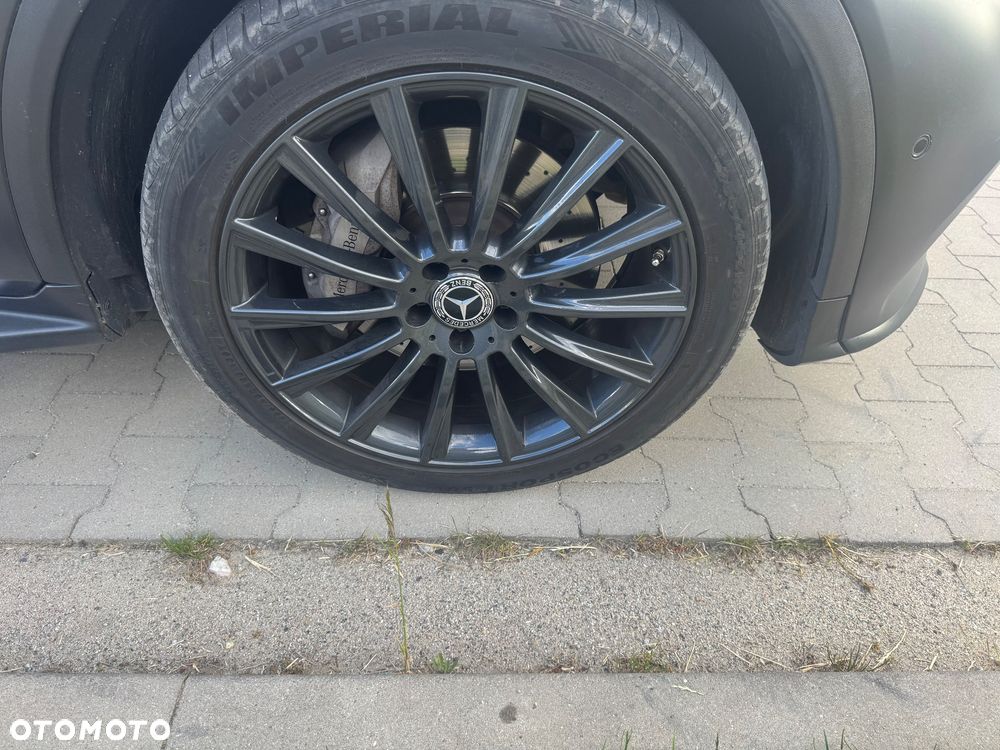 Mercedes-Benz GLC - 9
