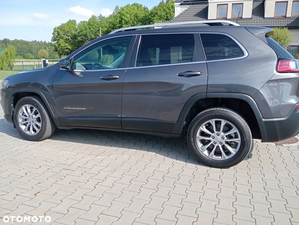 Jeep Cherokee - 5