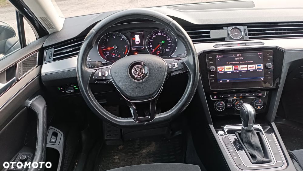 Volkswagen Passat 2.0 TDI SCR DSG Highline - 17