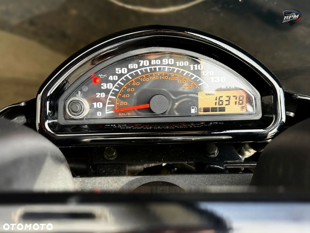 Suzuki Boulevard - 29