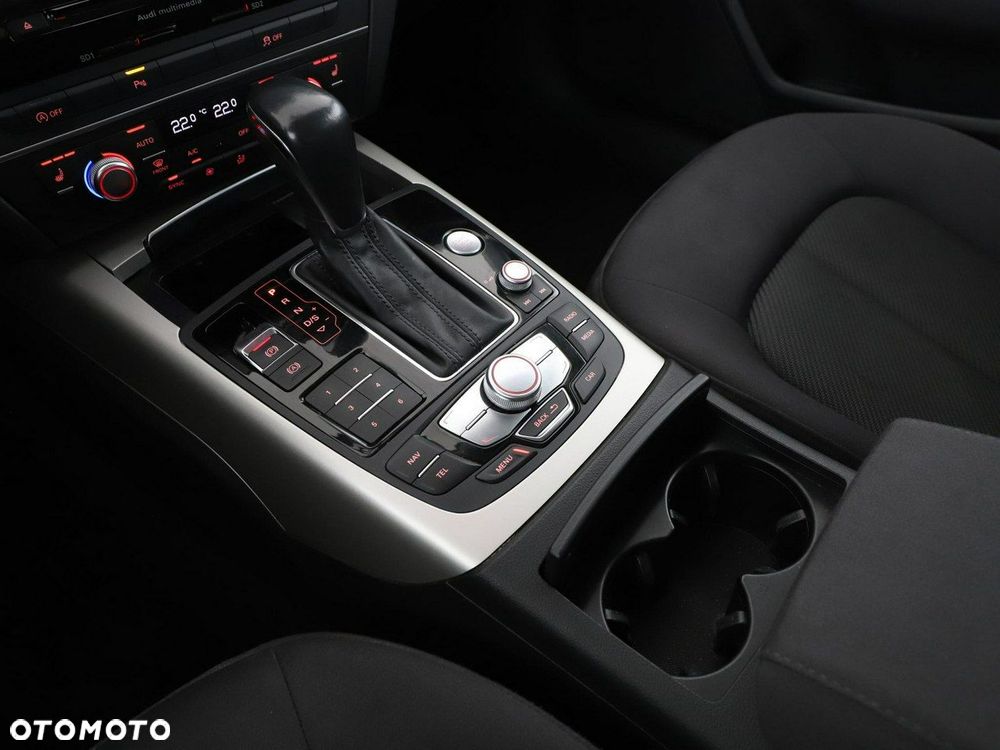 Audi A6 Avant 2.0 TDI Ultra S tronic - 30