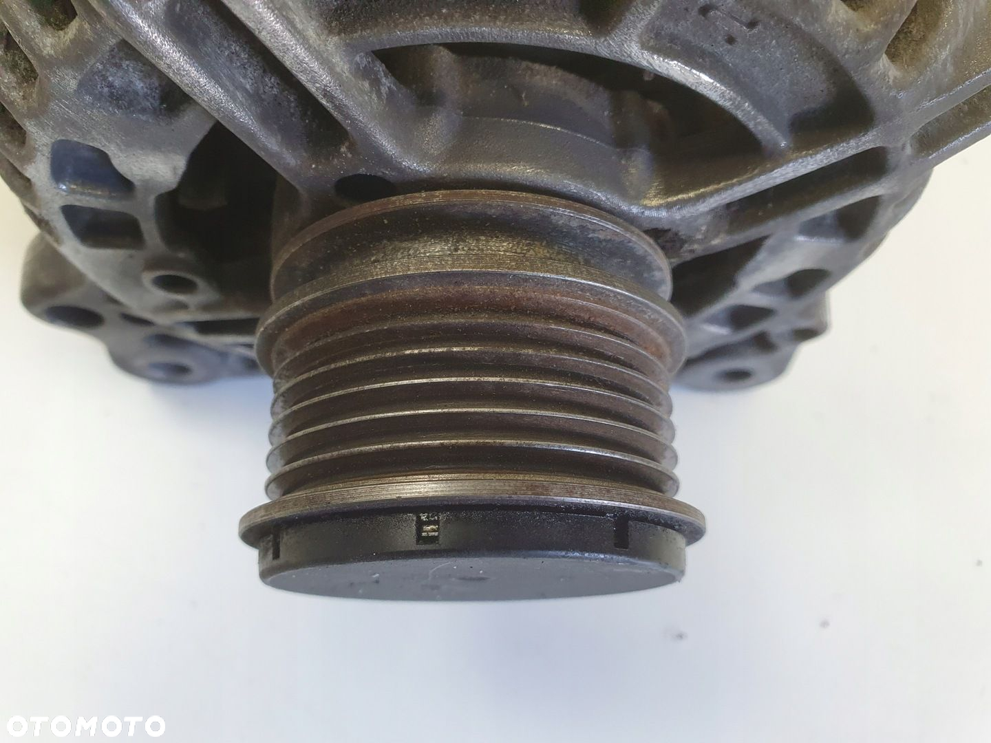 VW Transporter T5 2.0 8V ALTERNATOR 038903024F 120A - 8