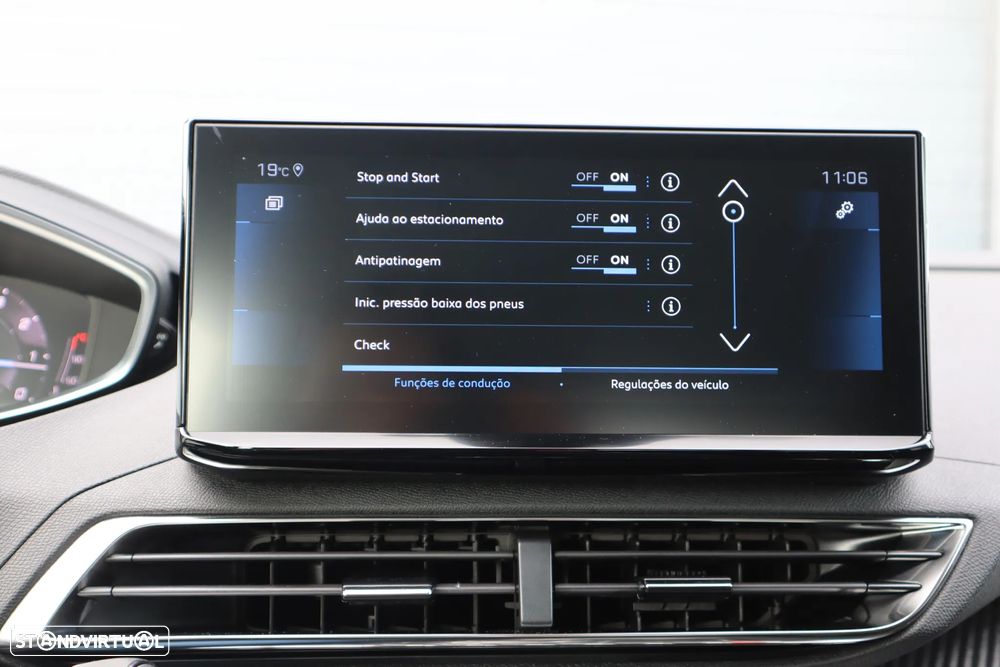 Peugeot 3008 PureTech 130 Stop & Start GPF EAT8 Active Pack - 17