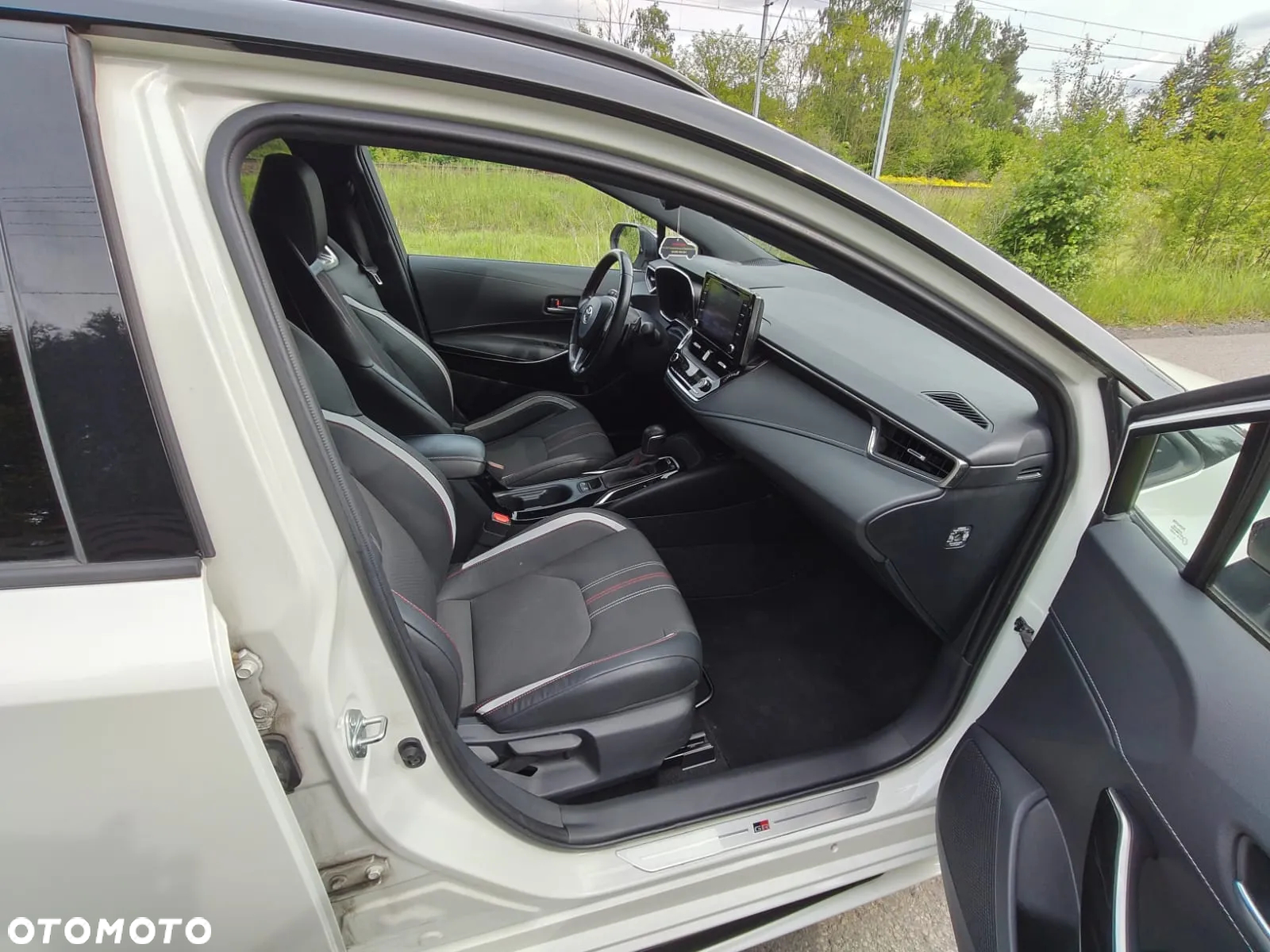 Toyota Corolla 2.0 Hybrid GR Sport - 17