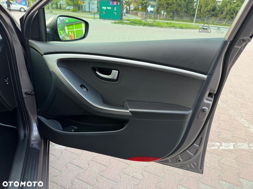 Hyundai i30 1.4 Premium - 18