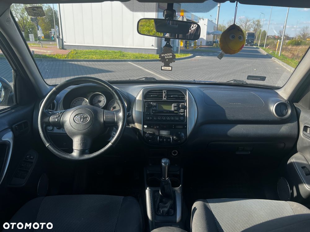 Toyota RAV4 2.0 VVT-i 4x4 - 15