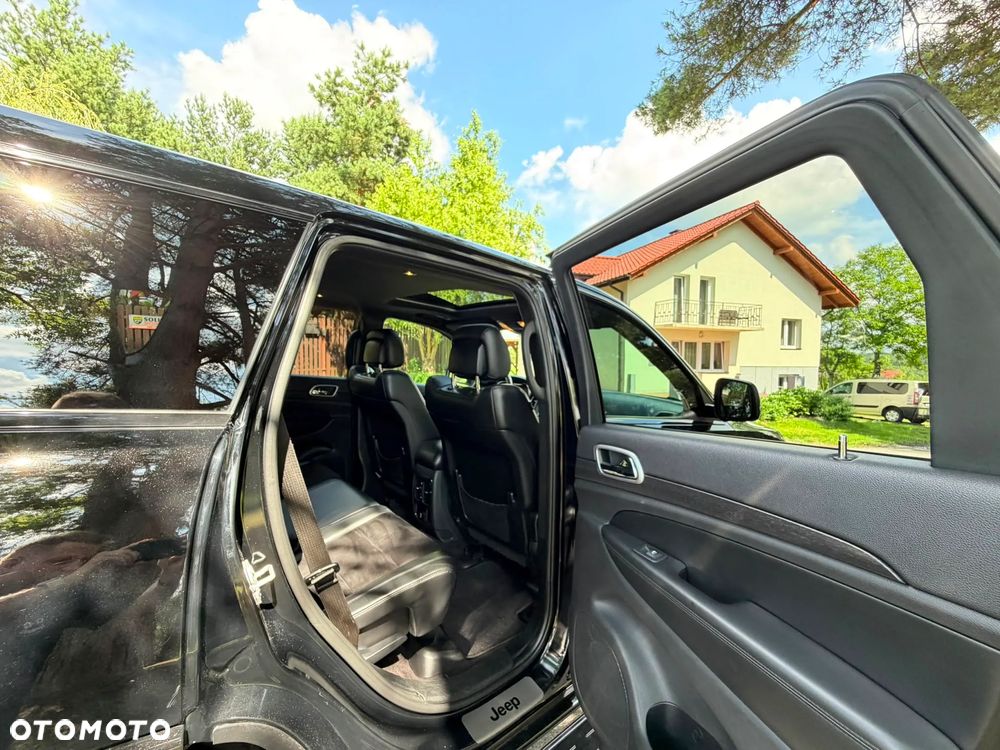 Jeep Grand Cherokee - 29