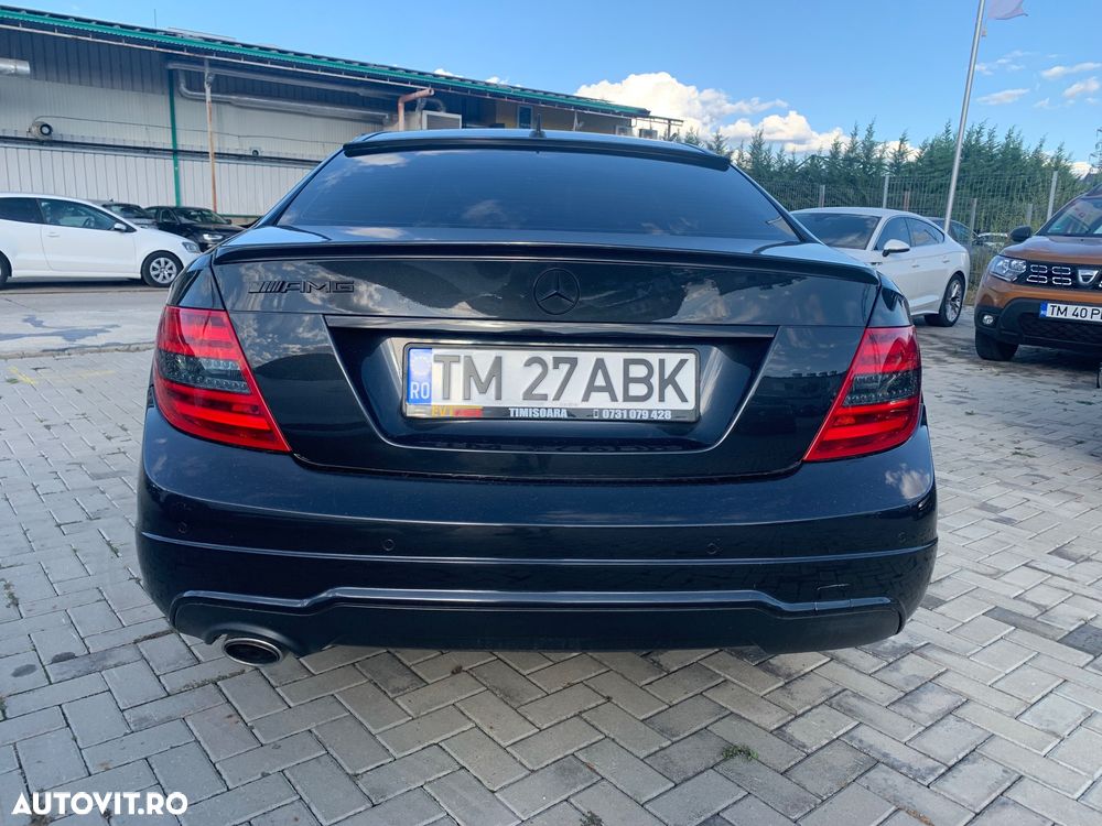 Mercedes-Benz C 220 d Coupe AMG Line - 3