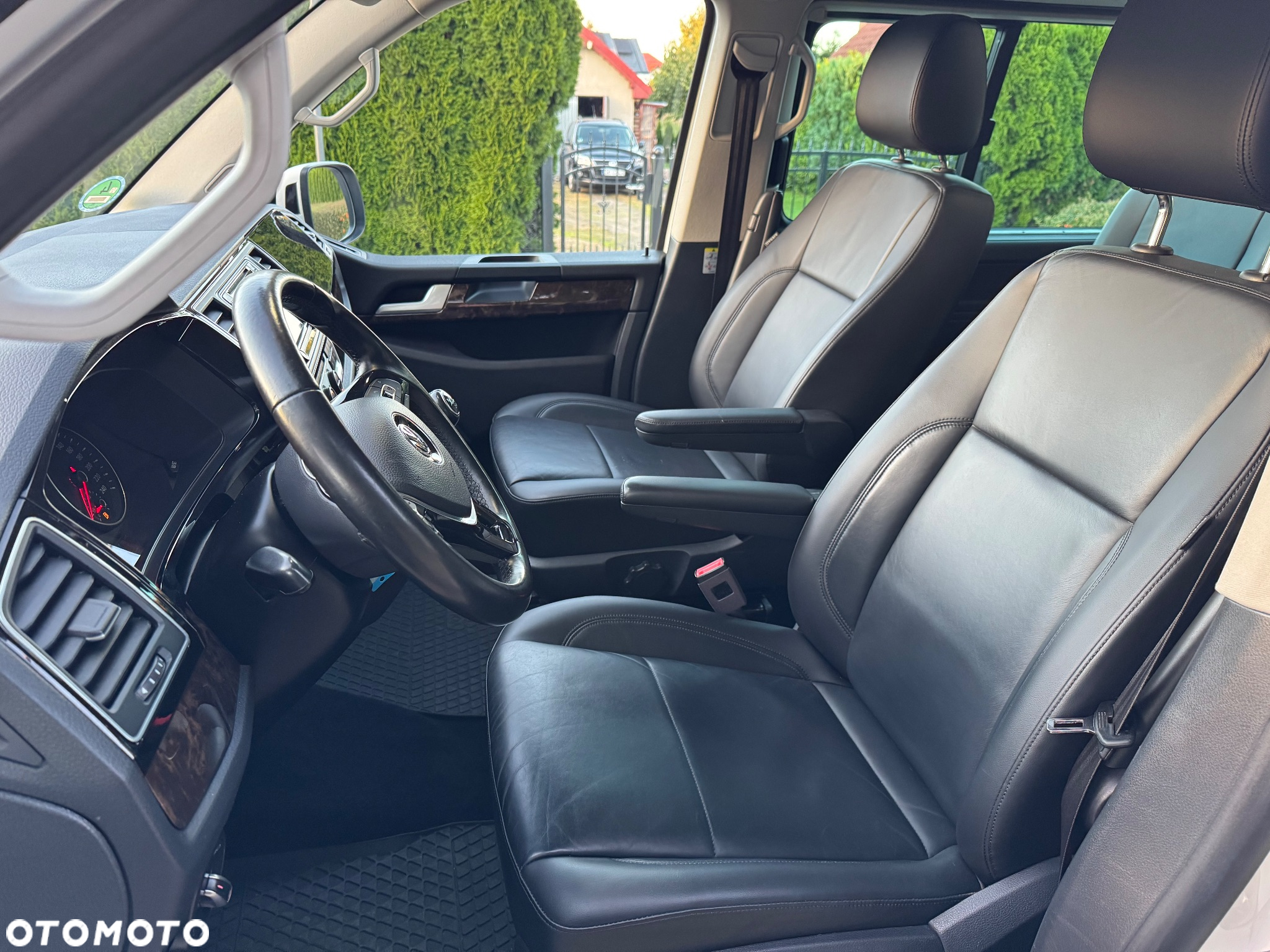 Volkswagen Caravelle 2.0 BiTDI L1 Highline - 10