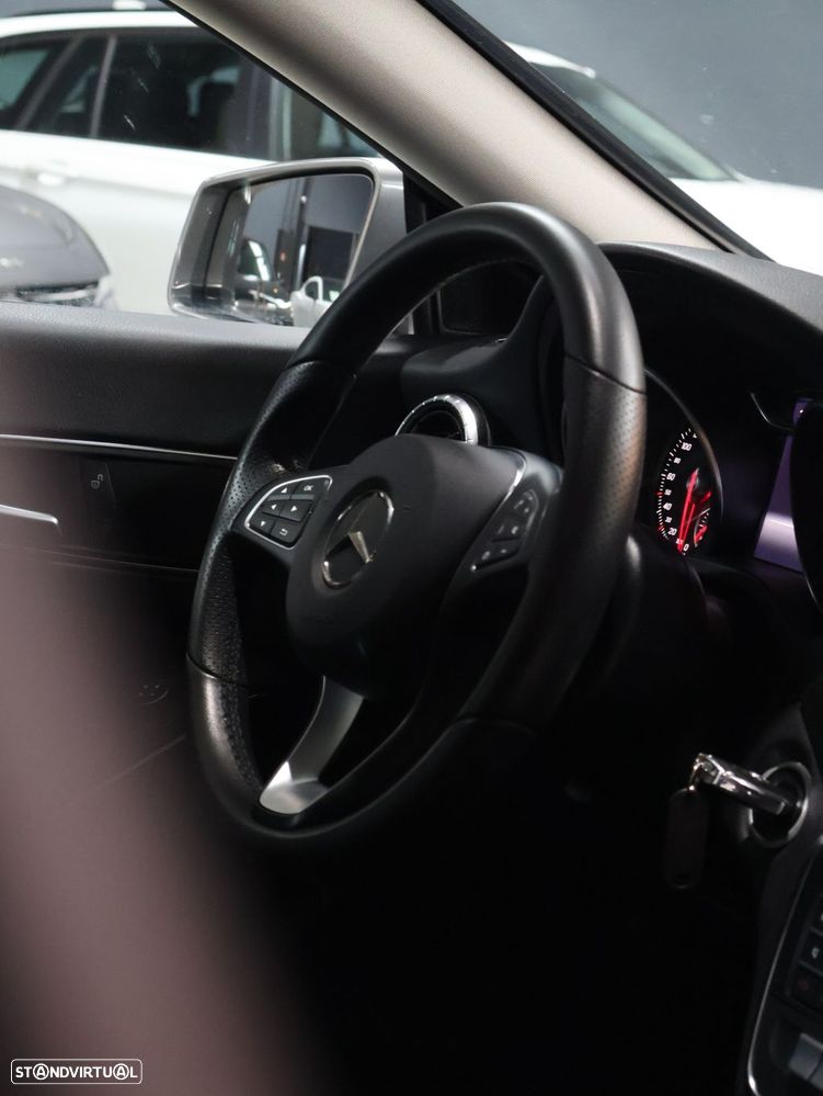 Mercedes-Benz CLA 180 d Shooting Brake Urban - 17