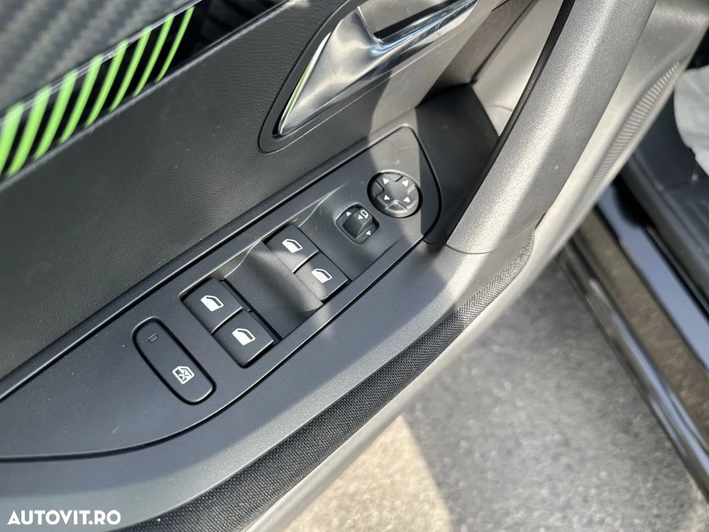 Peugeot 2008 136 Active - 16