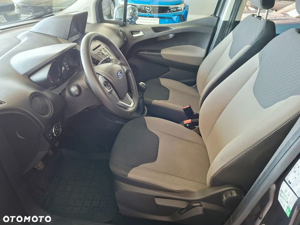 Ford Courier - 11