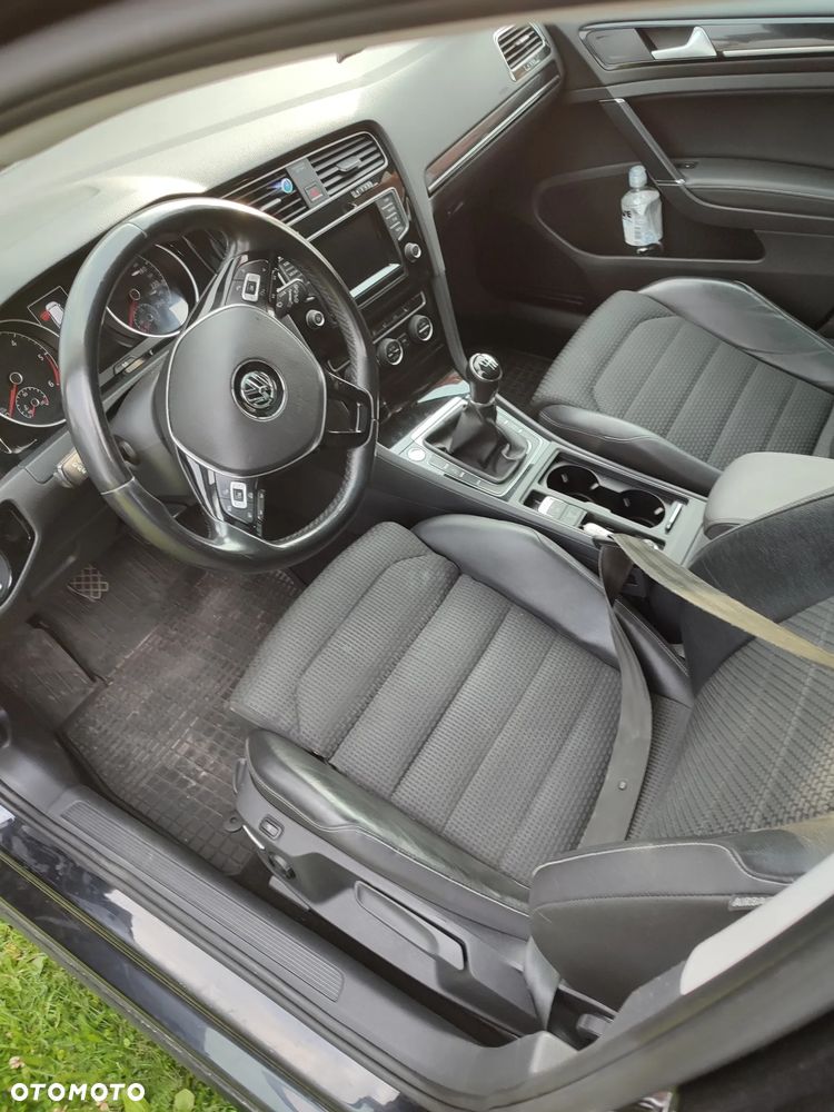 Volkswagen Golf 2.0 BlueTDI Highline - 18