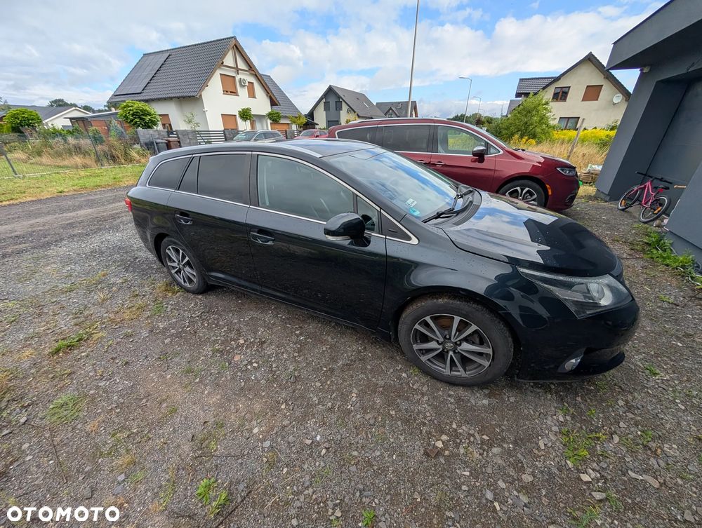 Toyota Avensis 1.8 Sol plus NAVI - 10