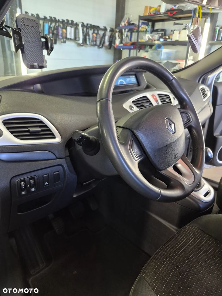 Renault Scenic TCe 130 Dynamique - 11