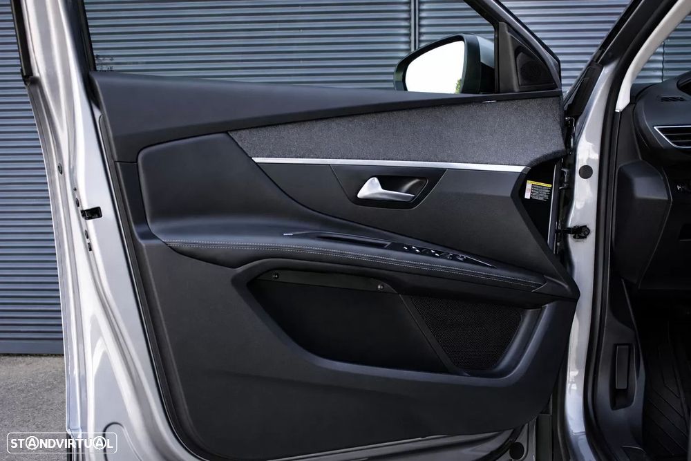 Peugeot 3008 1.6 BlueHDi Allure — fotografia 9