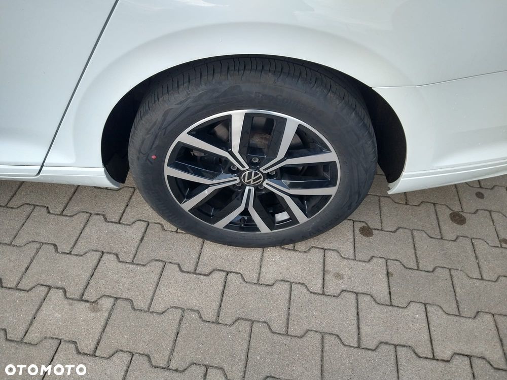 Volkswagen Passat - 9