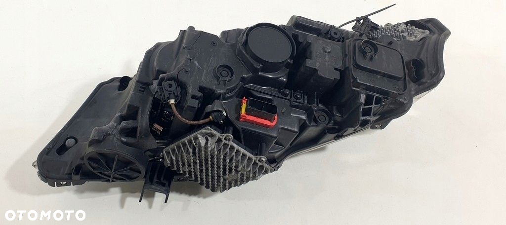 Iveco Stralis S-Way Reflektor Prawy 10R-050081 - 2