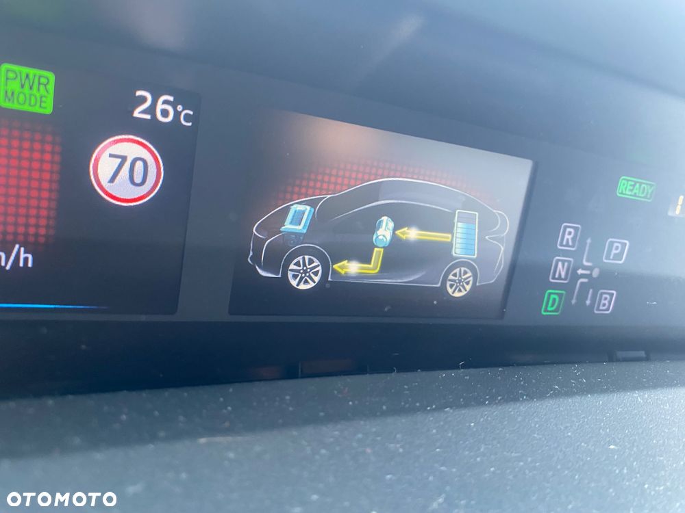 Toyota Prius - 13