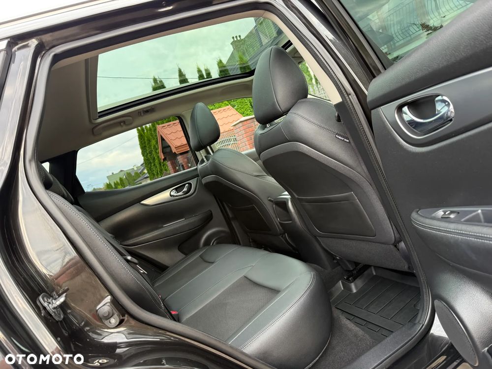 Nissan Qashqai 1.2 DIG-T Xtronic TEKNA+ - 28